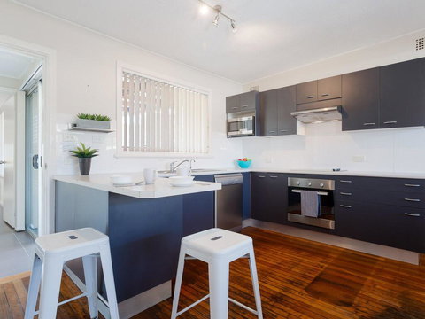 'Shoalz', 28 Rigney Street - Renovated Pet Friendly Cottage & Boat Parking - Dalby Accommodation 3