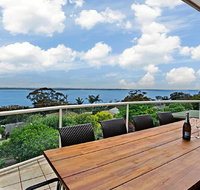 'The Bay' 25 Wallawa Rd - huge home with aircon spectacular views  chromecast - Dalby Accommodation