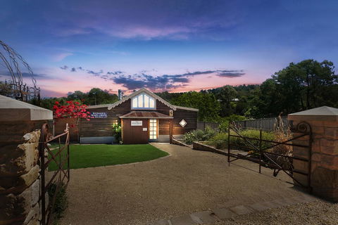 'The Coach House' At Lochiel - Dalby Accommodation 0