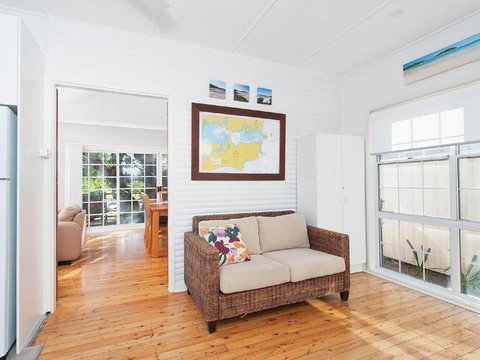'The Croft' 11 Boulder Bay Rd - Cosy Beach House With Aircon & Only 270m To The Beach - Dalby Accommodation 3