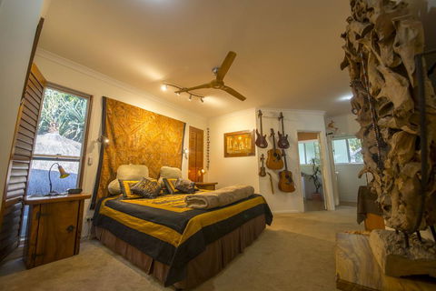 'The Tree House.' Treetop Living Near The Ocean, Coolum Beach, QLD, Australia - Dalby Accommodation 3