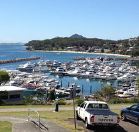 1 'Laman Lodge' 15 Laman Street - stunning air conditioned unit with water views and WIFI - Dalby Accommodation