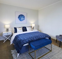 1 Bdrm Top Floor Apt With Sunroom - Dalby Accommodation