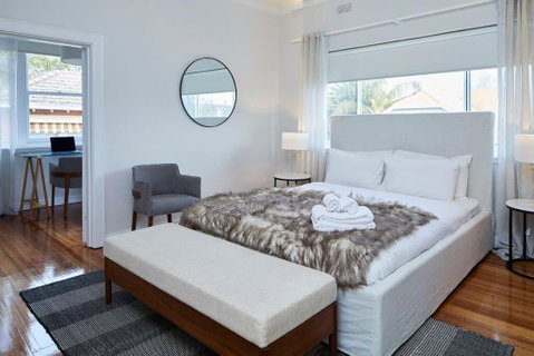 1 Bedroom Art Deco Apt With Study - Dalby Accommodation 1