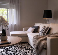 1 Bedroom Art Deco Apt With Study - Dalby Accommodation