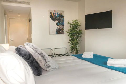 1 Bedroom Studio Apartment Near Eagle Street - Dalby Accommodation 0
