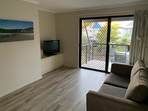 1 Bedroom Unit In 4 Star Tropical Resort In Noosaville - Dalby Accommodation 3