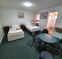 1 Lakeview Plaza - Dalby Accommodation