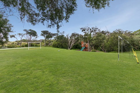1 Oak - Rye Back Beach Accommodation - Dalby Accommodation 1