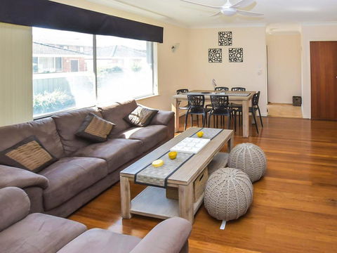 1/33 Wharf Street - Dalby Accommodation 0