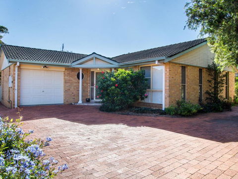 1/4 Huntly Close - Dalby Accommodation 0