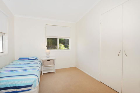 10 Barra Crescent, Coolum Beach, 500 BOND, WIFI, Walking Distance To Beach - Dalby Accommodation 2