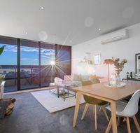 107 Light Filled Cozy Apt in the Heart of St Kilda - Dalby Accommodation