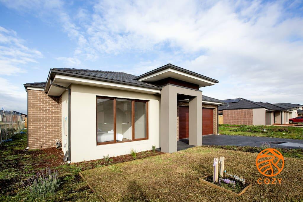 Cranbourne VIC Dalby Accommodation