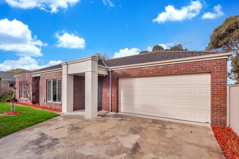 165 On Bogong - Dalby Accommodation 0