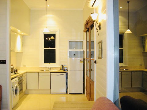 1880s Kananook Boutique Historic Luxury Apartment FSC Private Villa Bairnsdale - Dalby Accommodation 2