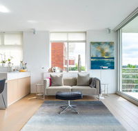 2 Bedroom Apartment with Bay View - Dalby Accommodation