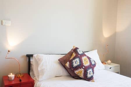 2 Bedroom Harbour View At The Rocks Heart Of CBD - Dalby Accommodation 1