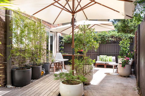 2-Bed Balmain Retreat With Outdoor Patio - Dalby Accommodation 1