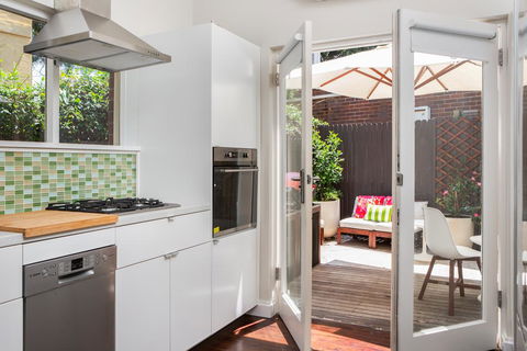 2-Bed Balmain Retreat With Outdoor Patio - Dalby Accommodation 3