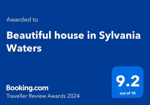Beautiful House In Sylvania Waters - Dalby Accommodation 1