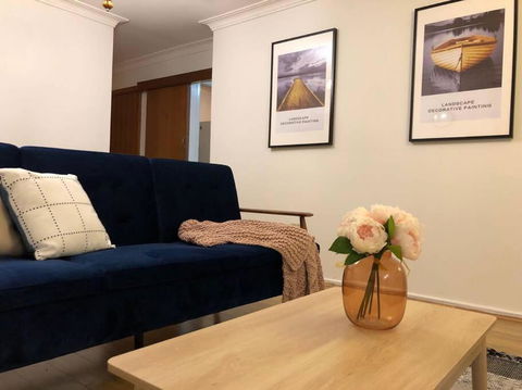 CAMPBELLTOWN HOLIDAY HOME 3 BED + FREE PARKING NCA039 - Dalby Accommodation 4