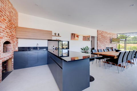 CASALE ESTATE - Dalby Accommodation 3