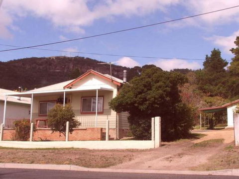 CASS Cottage - Dalby Accommodation 0