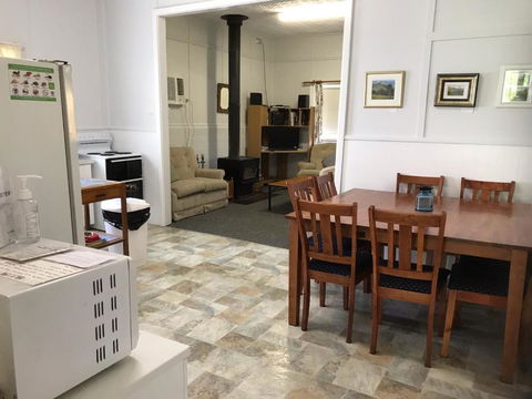 CASS Cottage - Dalby Accommodation 1