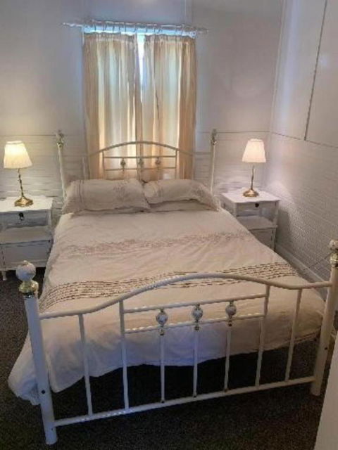 CASS Cottage - Dalby Accommodation 2