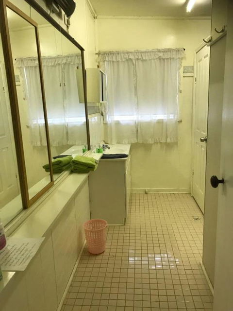 CASS Cottage - Dalby Accommodation 3