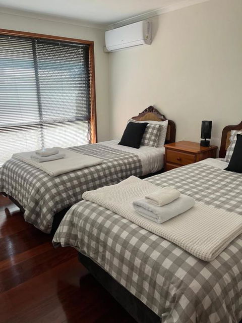 Charming 4BR Retreat Near Gawler - Dalby Accommodation 4
