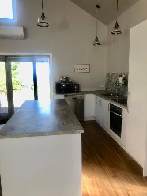 Danara Cottage - Dalby Accommodation 2