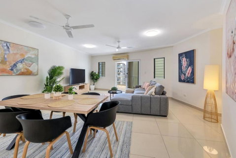 Darwin CBD Stunner - Dalby Accommodation 0