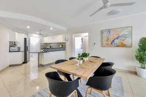 Darwin CBD Stunner - Dalby Accommodation 1