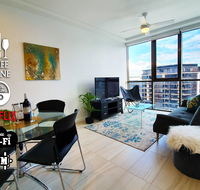 2BR Food  Drink Hub  Gym Pool Views Roof Terrace - Dalby Accommodation