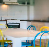 3 Bedroom Apartment / Spence St - Dalby Accommodation