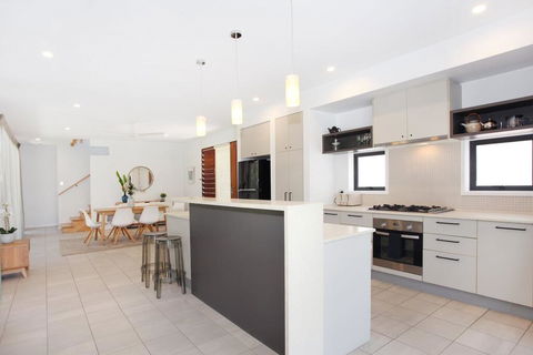 34 Boardrider Crescent, Mount Coolum - Dalby Accommodation 3
