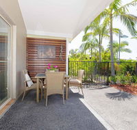 356 ' Oaks Pacific Blue' 265 Sandy Point Rd - Air conditioned direct pool access and suited for disability - Dalby Accommodation