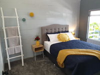 454 Charlton Esplanade Apartment