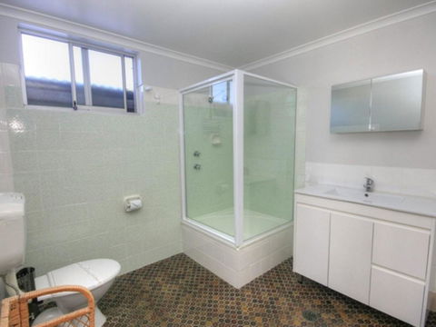 45B Wharf Street Downstairs - Dalby Accommodation 1