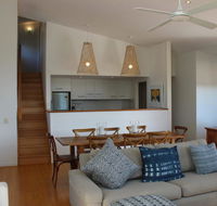 5 ON COAST - Dalby Accommodation