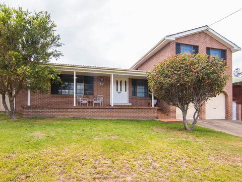 50 Lakeview - Dalby Accommodation 1