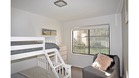 52 ON BAYVIEW - PET FRIENDLY (OUTSIDE ONLY) - Dalby Accommodation 3
