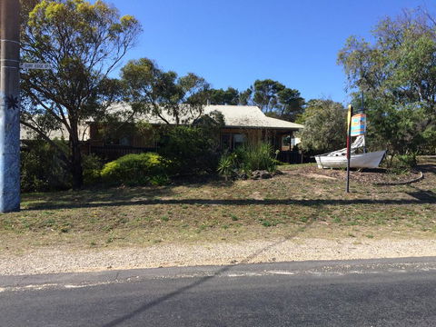 90 Mile Beachhouse&villas - Dalby Accommodation 0