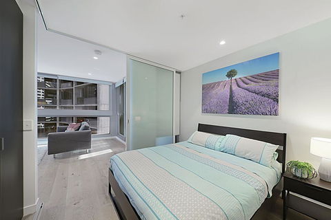 A Bright & Modern CBD Apt Next To Southern Cross - Dalby Accommodation 1