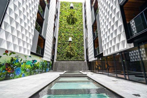 A Central & Cozy 2BR Apt Near Federation Square - Dalby Accommodation 3