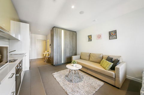 A Charming Studio With Stunning City Views - Dalby Accommodation 1