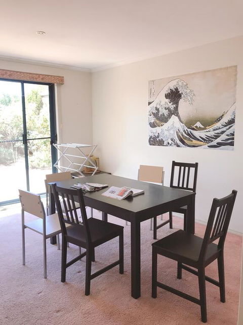 A Clean Private Room, Bruce - Dalby Accommodation 3