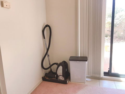 A Clean Private Room, Bruce - Dalby Accommodation 1